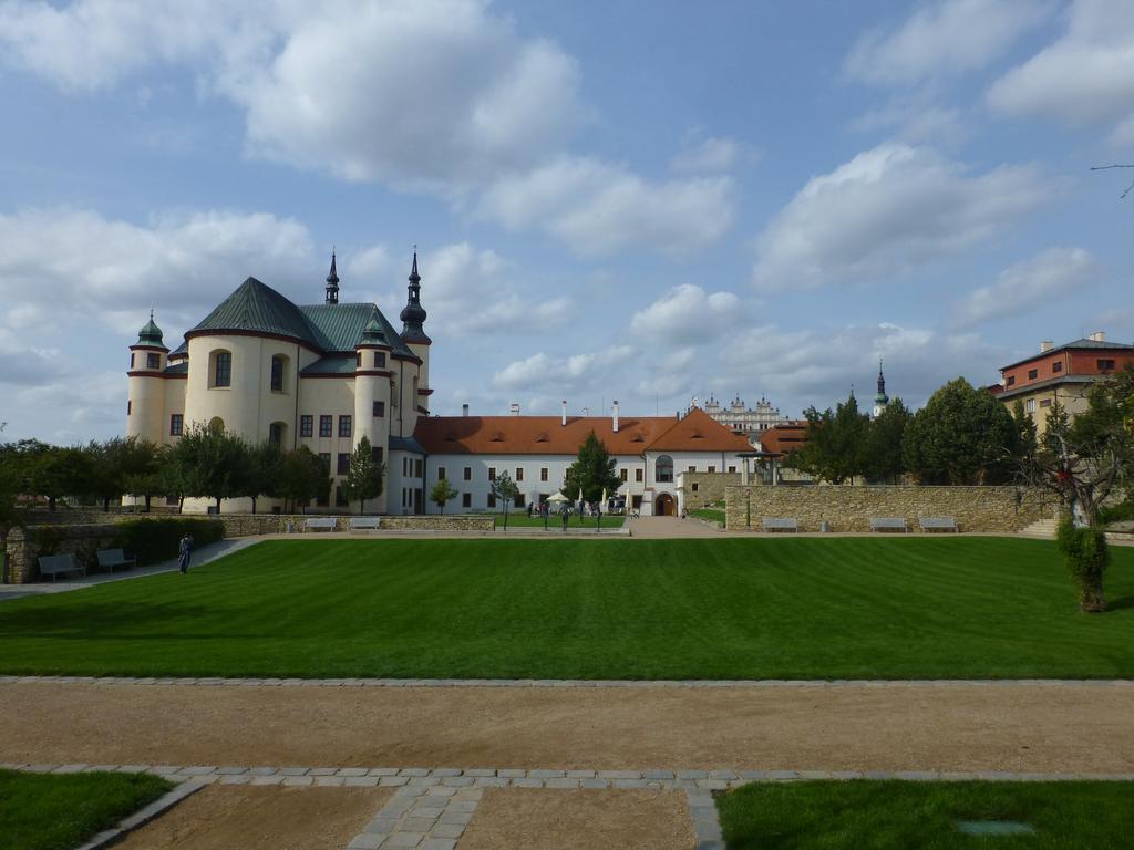 Penzion V Podzamci Litomyšl Extérieur photo
