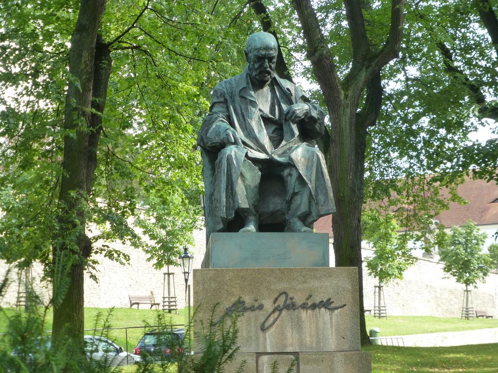 Penzion V Podzamci Litomyšl Extérieur photo
