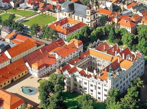Penzion V Podzamci Litomyšl Extérieur photo